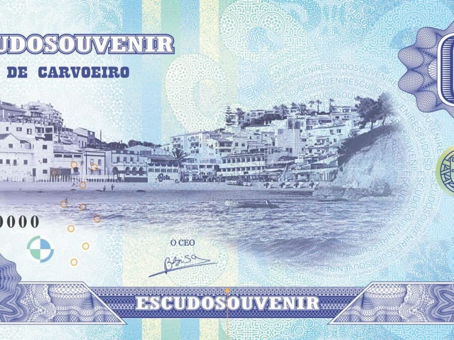 Escudo Souvenir da Praia do Carvoeiro