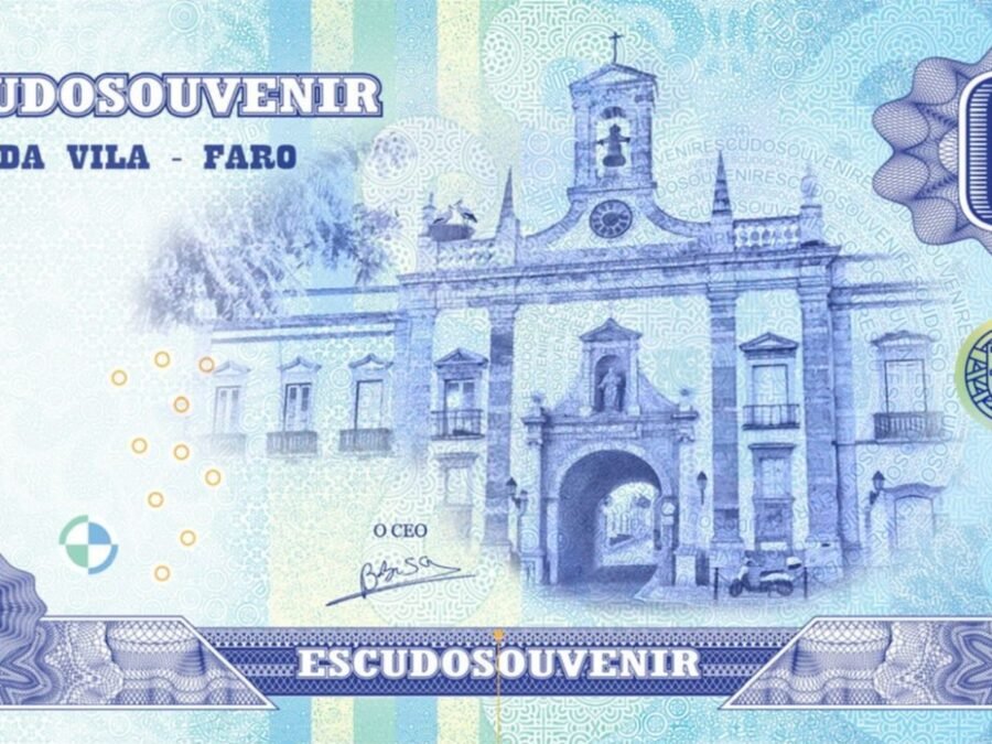Escudo Souvenir do Arco da Vila
